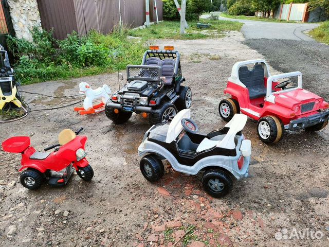 Детский электромобиль peg perego