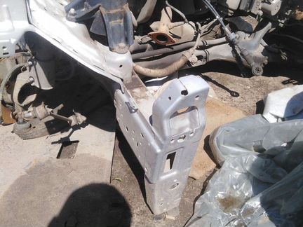 Передняя правая четверть Хендай Солярис 2011г