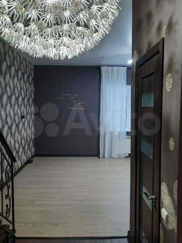 4-к. квартира, 160 м², 2/2 эт.
