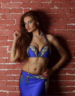 Артист, танцы,танцовщица, подарок, 23 февраля