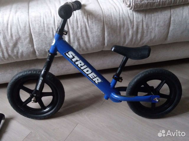 Беговел strider с доп. рулём и сиденьем на вырост