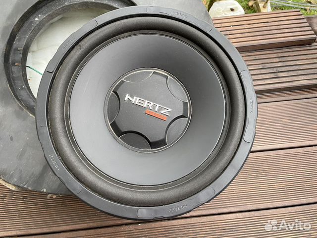 Сабвуфер Hertz ES 300 с коробом