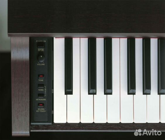 Продам цифровое пианино Roland HP201 бу без ножек