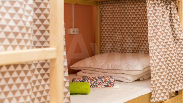 Комната 27 м², 1/4 эт.