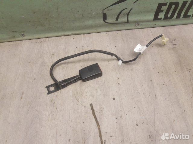 Розетка ремня безопасности передняя левая Toyota