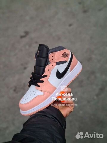 Nike Air Jordan 1 Retro Mid “Pink Quartz”