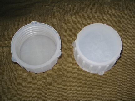 Пробка (крышка) на бутыль 10 и 20 л,есть много