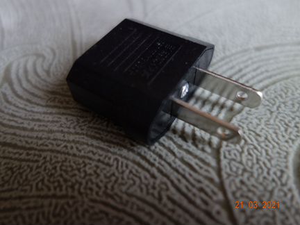 Переходник с европейской вилки на американскую