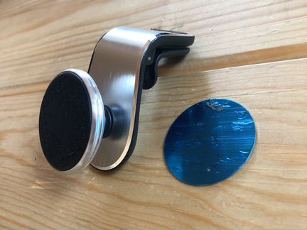 Магнитный держатель для телефона