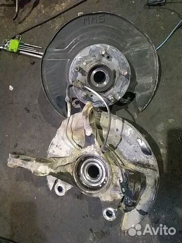 Поворотный кулак Honda cr-v 2011 год