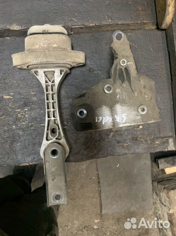 Подушка двигателя Skoda Octavia А4