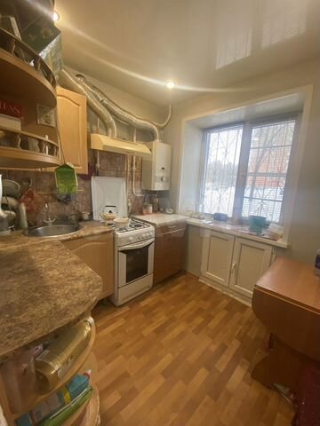 4-к. квартира, 63 м², 1/5 эт.