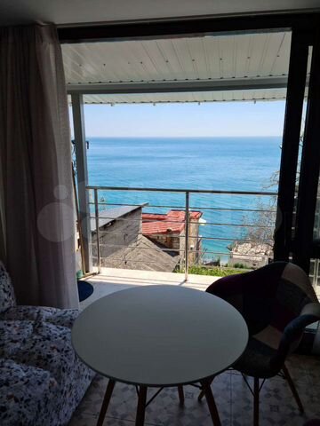 2-к. квартира, 60 м², 3/3 эт.