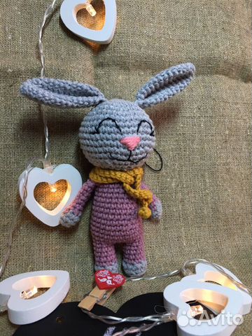 Вязанная мягкая игрушка амигуруми «Заяц»