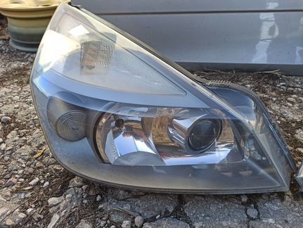 Renault Espace 4 фара правая