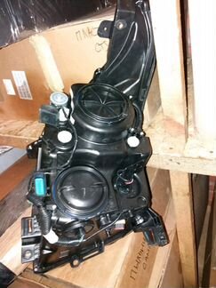 Фара правая Cadillac SRX 2 USA биксенон