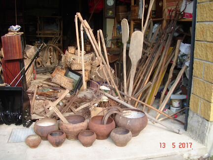 Чугунки старинные разных размеров чугунок, горшок