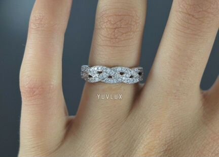 Золотое кольцо с бриллиантами 0.65 ct