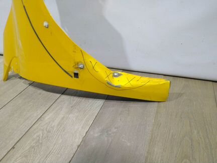 Крыло переднее правое Рено Меган 3 рс Megane 3 RS