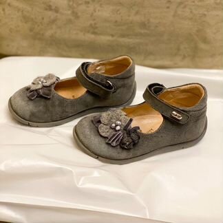 Детские туфельки