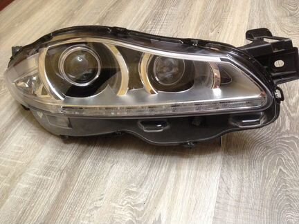 Jaguar XJ X351 фара правая оригинал
