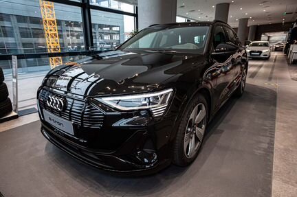 Audi e-tron AT, 2020