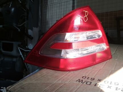 Фонарь левый седан до рест Mercedes W203