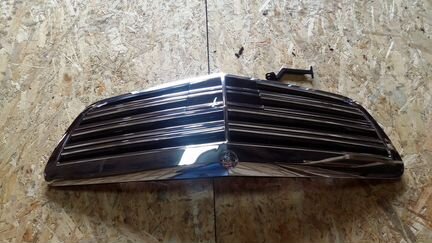 Решетка радиатора Mercedes w221 AMG s63 рестайлинг