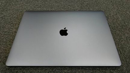MacBook PRO 15' 2019 серый (space grey)