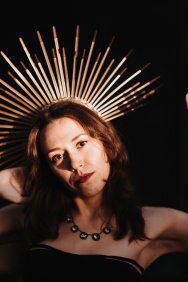 Готическая тиара - черный нимб