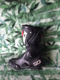 Продается экипировка на мотоцикл