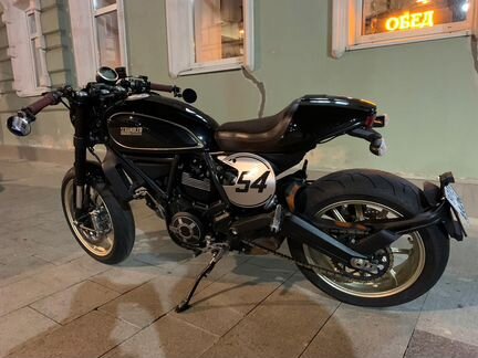 Ducati scrambler cafe racer