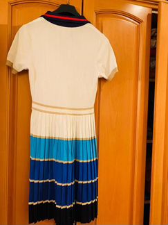 Платье с вышивкой Gucci Италия оригинал р.S