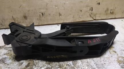 Педаль газа электронная Мерседес-Бенц E W211 бу