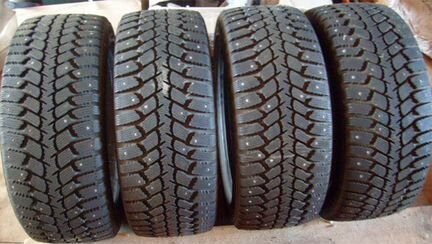 235/50/18 Kumho зима шины бу R18