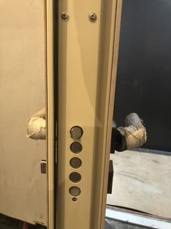 Дверь входная металлическая