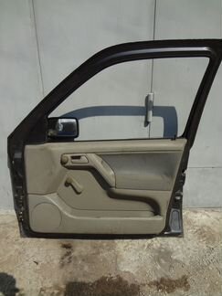 Дверь правая передняя Volkswagen Golf 3