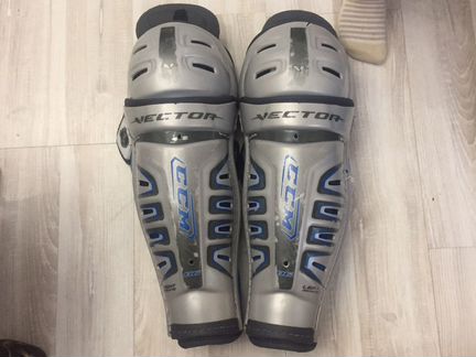 Щитки хоккейные ccm vector