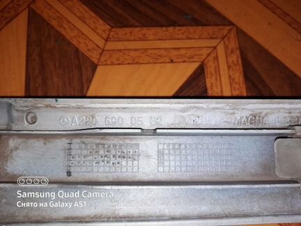 Накладка на дверь Mercedes-Benz S500 (A2206900562)