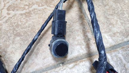 Dodge challenger задний оригинальный парктроник