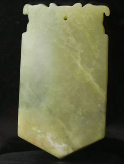 Аксессуар, кулон - Дракон из камня жадеит (нефрит)