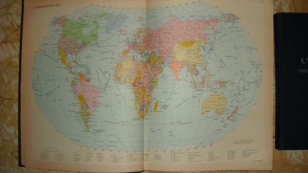 Атласы 1946 и 1974 года