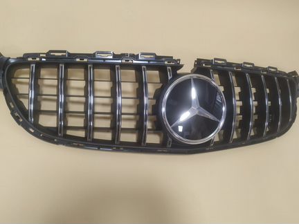 Решетка радиатора Мерседес GT 205 C63S новая ориги