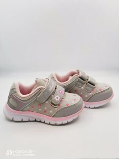 Б/у кроссовки 22 размера