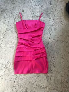 Розовое Платье, Италия