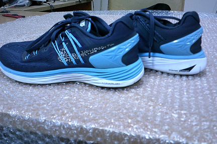 Кроссовки женские nike 36.5