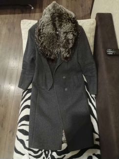 Пально из шерсти с воротником из натурального меха