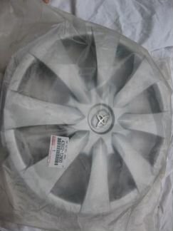 Колпак Toyota оригинал New 4260212800