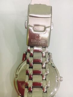 Женские часы Swiss Military с фианитами