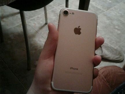 Телефон iPhone7